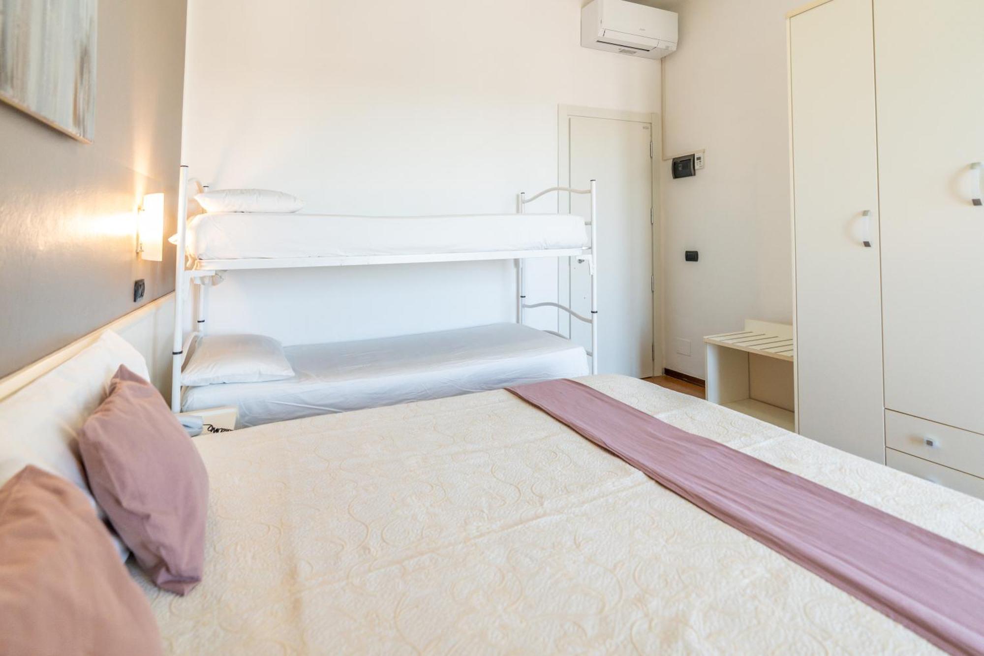 Comfort Quadruple Room